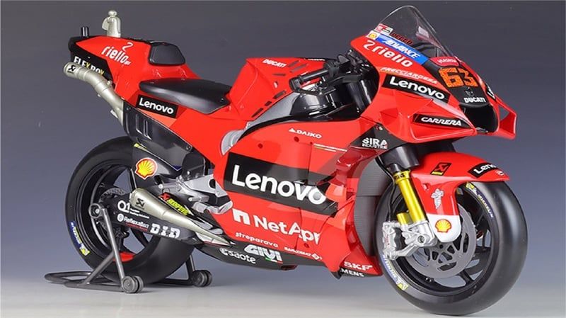  Mô hình xe mô tô Ducati Lenovo Racing Team 2022 tỉ lệ 1:6 Maisto MT048 