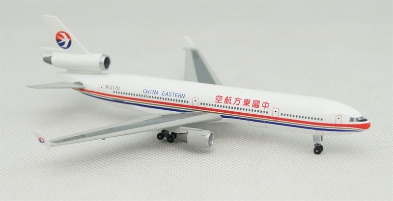 Mô hình máy bay China Eastern MD-11 20cm MB20126
