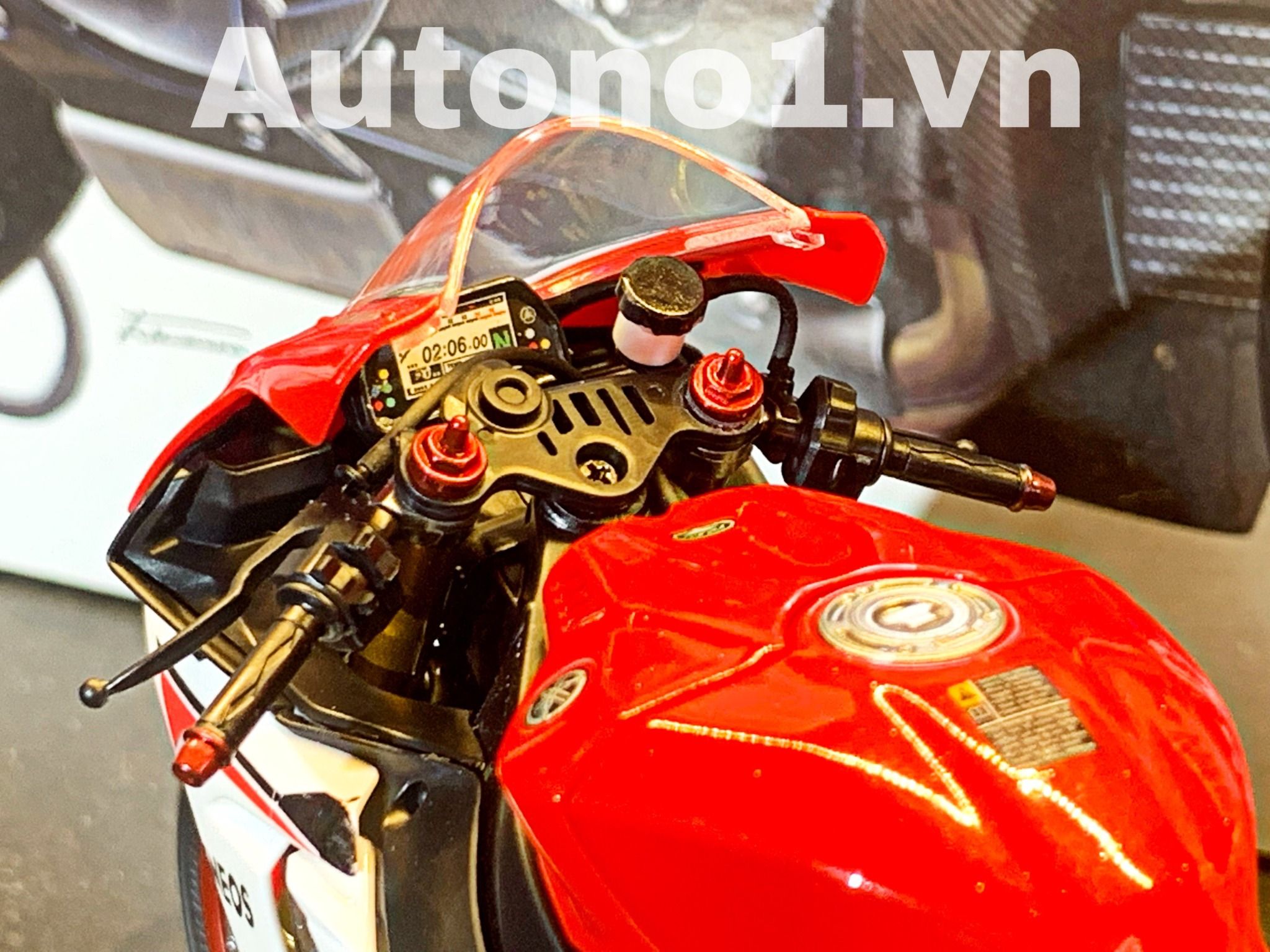 Mô hình xe Yamaha Yzf R1 Red White 1:12 Tamiya D080