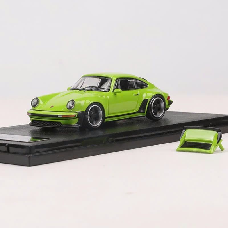Mô hình xe Porsche 930 Singer Turbo modified version có hộp mica tỉ lệ 1:64 Rhino Model RM64-XH930-4