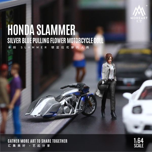 Mô hình nhân vật nữ và xe Honda SLAMMER Silver Blue Lahua Motorcycle Doll Set tỉ lệ 1:64 MoreArt MO222102