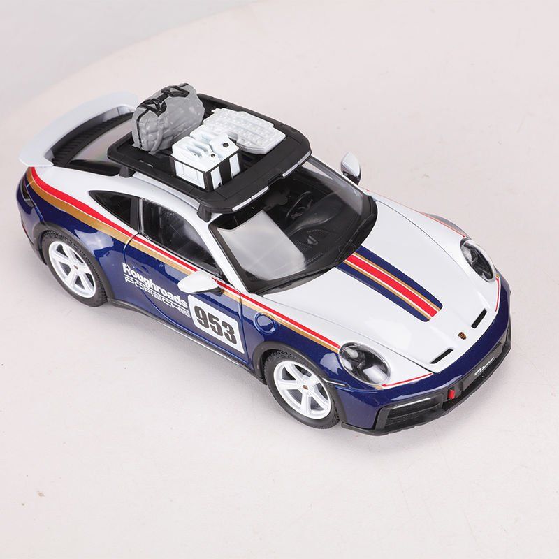 Mô hình xe Porsche 911 Dakar full open có phụ kiện tỉ lệ 1:24 Bburago 18-28029 OT417