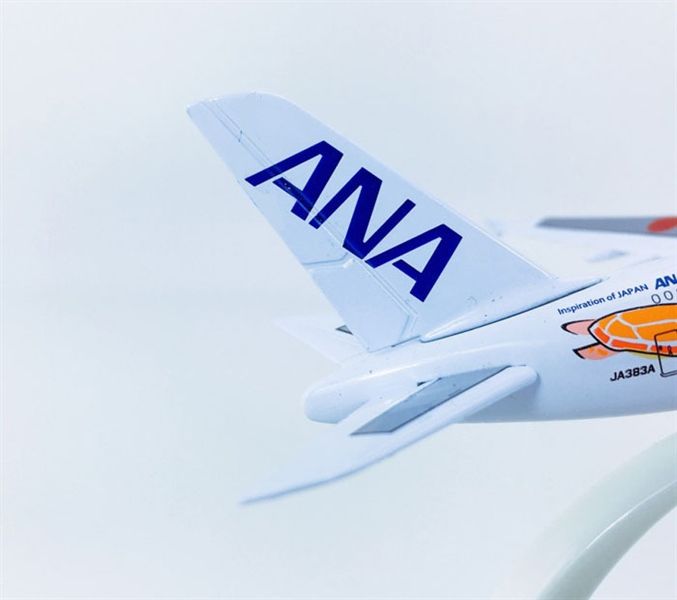 Mô hình máy bay ANA Orange Turtle Kai A380 có đế 16cm MB16211