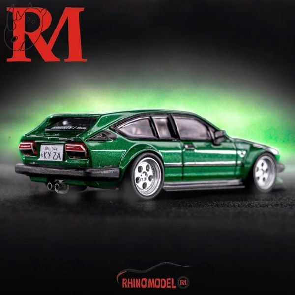 Mô hình xe 1/64 Alfa Romeo GTV6 wide body, open cover with engine details tỉ lệ 1:64 RM Rhinoceros OT64087