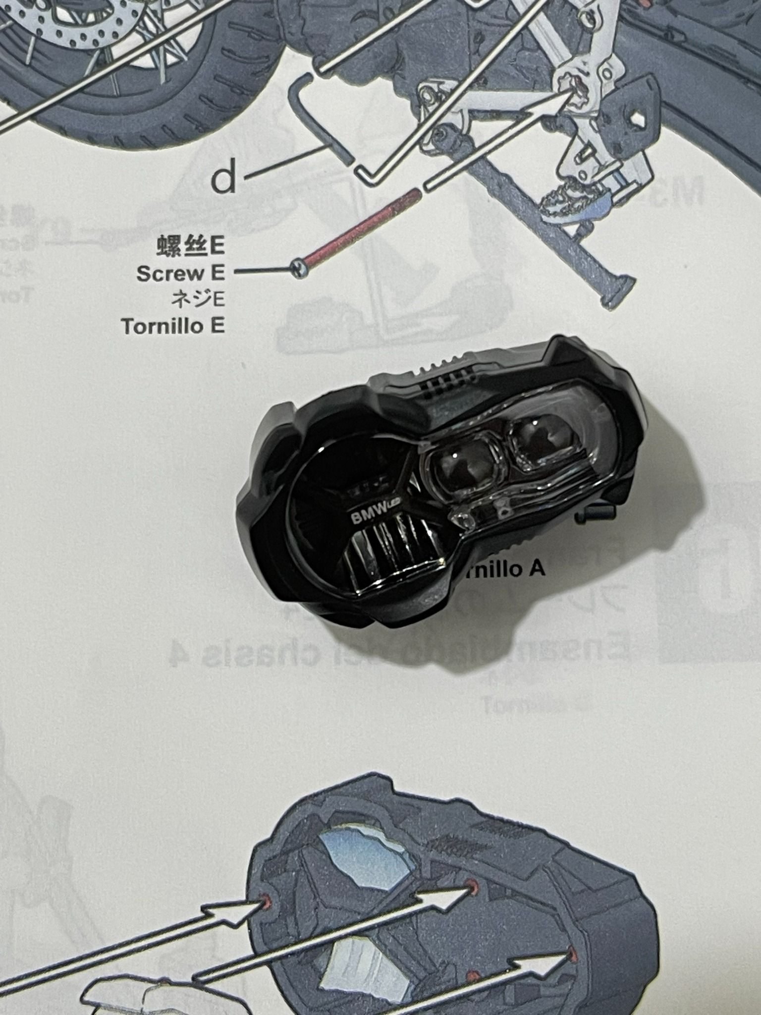 Mô hình moto cao cấp BMW R 1250 GS ADV Meng đã sơn hoàn thiện tỉ lệ 1:9 MT066D