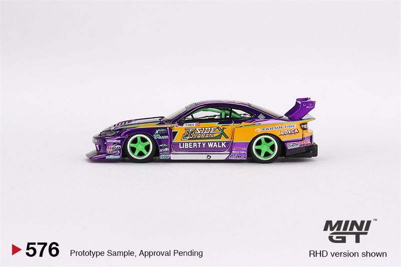 Mô hình xe ô tô Nissan S15 SILVIA #555 2022 Formula Drift Japan LB-Super Silhouette bản card tỉ lệ 1:64 MiniGT MGT00576-MJ