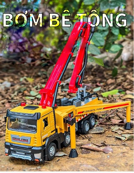 Mô hình xe công trình bơm bê tông full open - đầu kim loại - phun nước - có âm thanh - đèn tỉ lệ 1:32 Ty model OT509