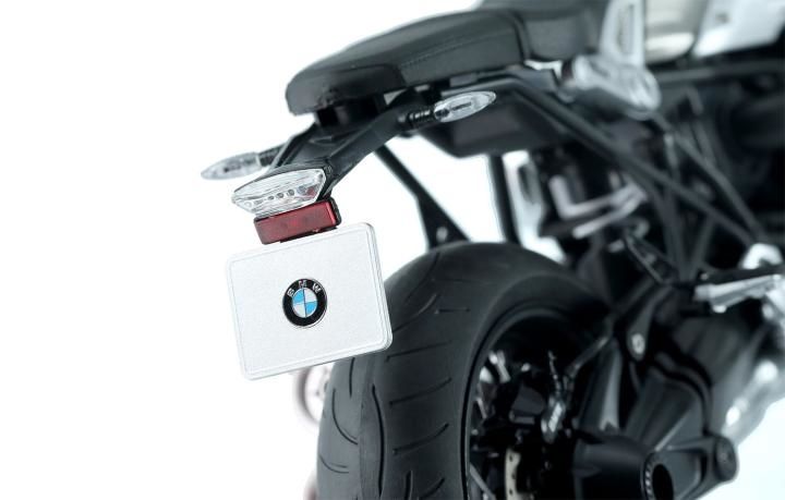  Mô hình kit mô tô Bmw R Nine T đã sơn 1:9 Meng 5589D 