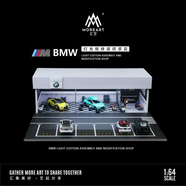 Hộp trưng bày mô phỏng showroom BMW có bãi đỗ xe có đèn kích thước 30x30x10cm tỉ lệ 1:64 MoreArt MO936109
