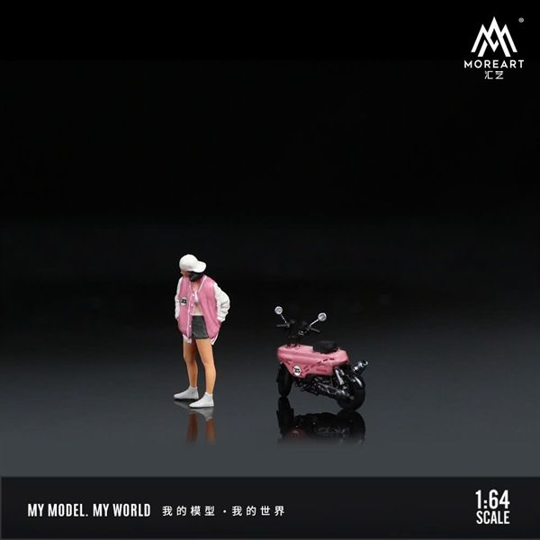 Mô hình nhân vật và mô tô Pink Pig Theme Doll Motorcycle Set Simulation tỉ lệ 1:64 MoreArt MO222123