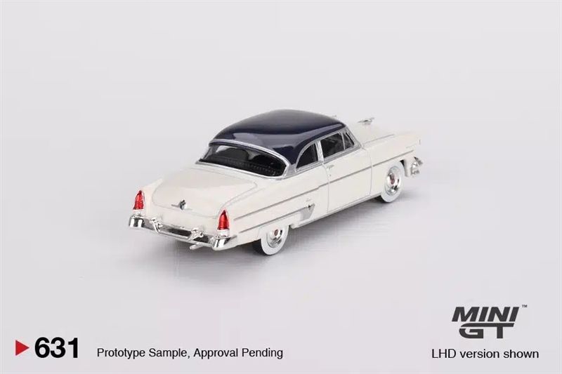 Mô hình xe Lincoln Capri 1954 Arctic White tỉ lệ 1:64 MiniGT MGT00631