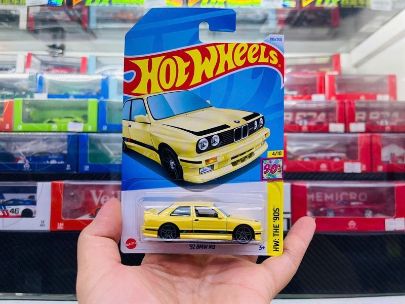 Đồ chơi mô hình xe Hot wheels kim loại có bản quyền chính hãng tỉ lệ 1:64 C4982