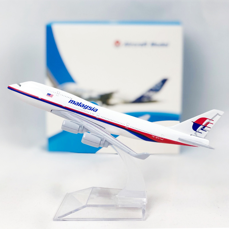 Mô hình máy bay Malaysia Airline Boeing B747 4H6 16cm MB16014