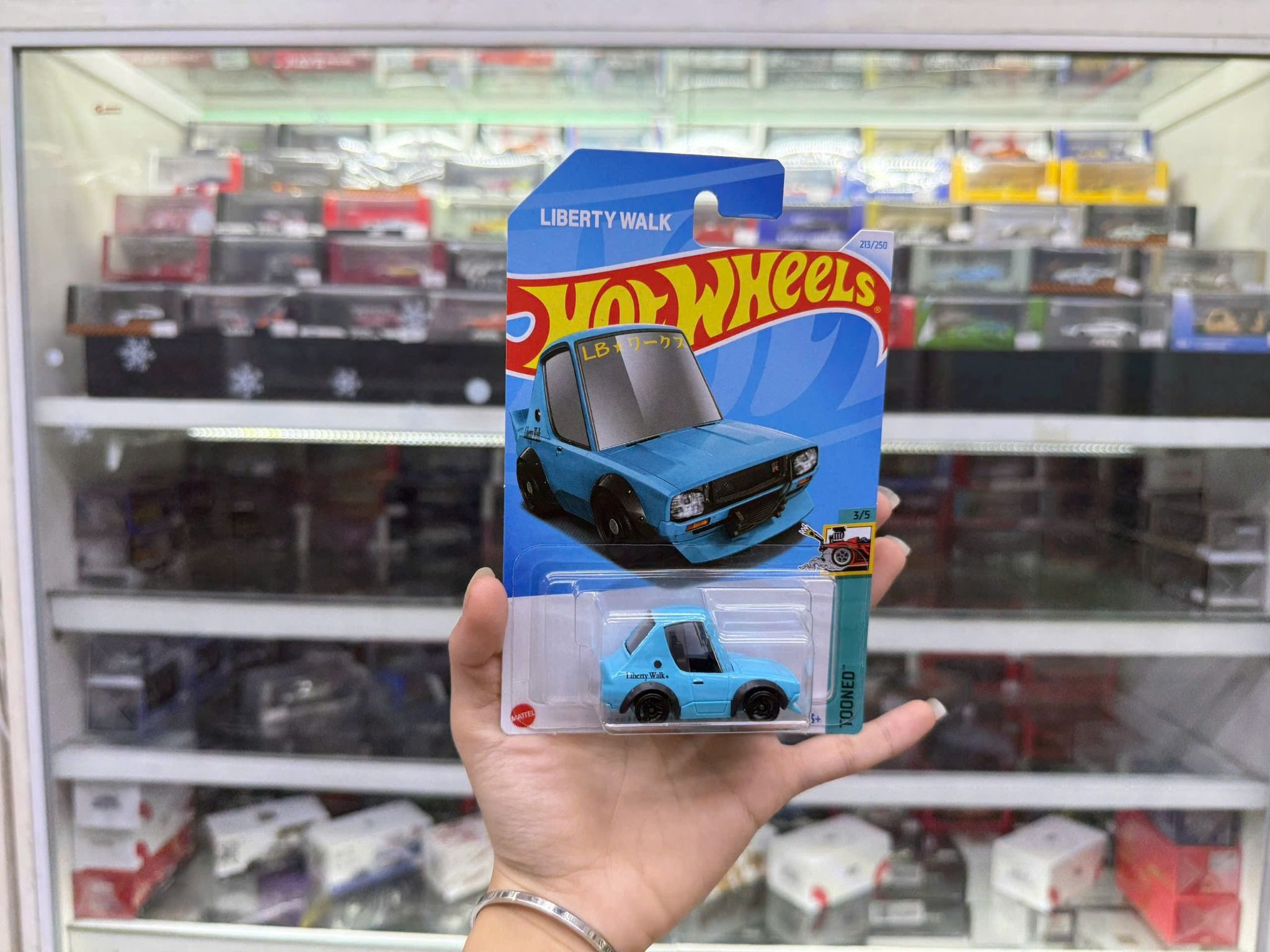Đồ chơi mô hình xe Hot wheels kim loại có bản quyền chính hãng tỉ lệ 1:64 C4982