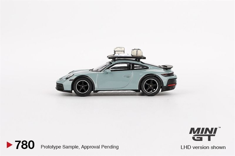 Mô hình xe ô tô Porsche 911 Dakar Shade Green Metallic card version tỉ lệ 1:64 MiniGT MGT00780-MJ