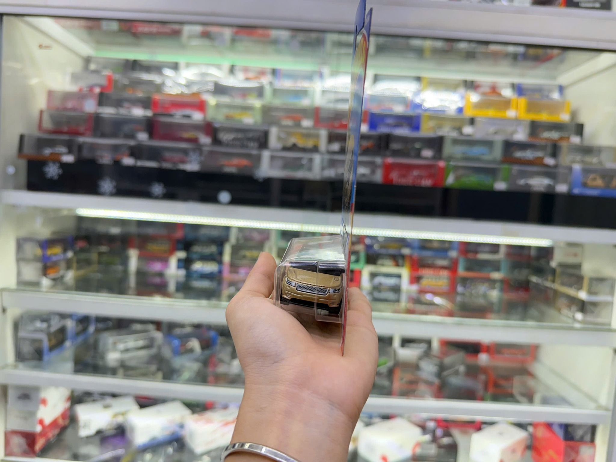 Đồ chơi mô hình xe Hot wheels kim loại có bản quyền chính hãng tỉ lệ 1:64 C4982