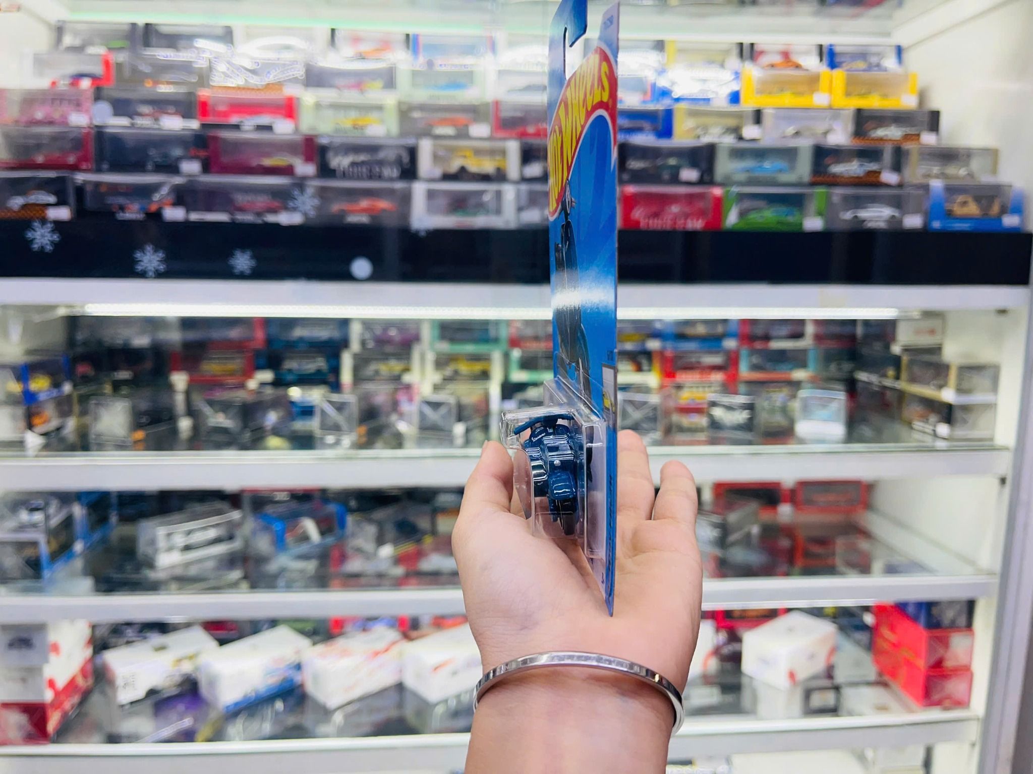 Đồ chơi mô hình xe Hot wheels kim loại có bản quyền chính hãng tỉ lệ 1:64 C4982