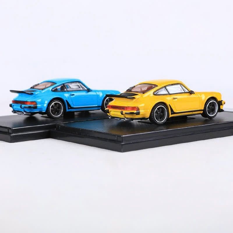 Mô hình xe Porsche 930 Singer Turbo modified version có hộp mica tỉ lệ 1:64 Rhino Model RM64-XH930-4