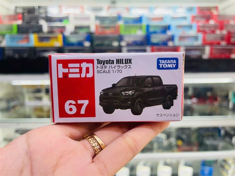 Mô hình xe Toyota Hilux No.67-10 tỉ lệ 1:70 Tomica 175605