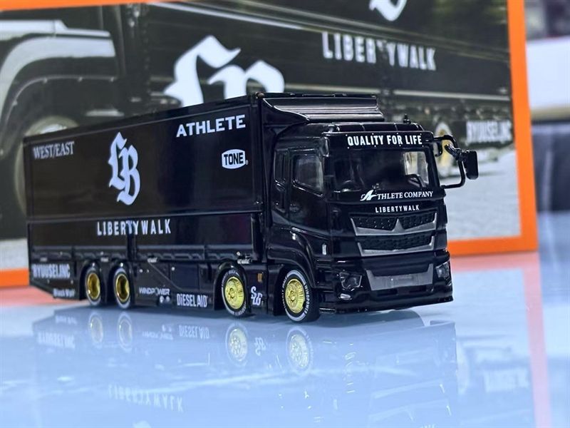Mô hình xe Liberty Walk LB-Trucks Mitsubishi Fuso LBWK Liberty Walk– Black tỉ lệ 1:64 GCD Models OT64189
