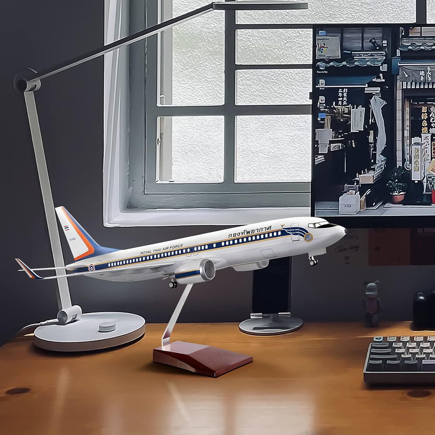 Mô hình máy bay Thủ tướng Thái Lan President of Thailand Boeing B737 47cm có đèn led tự động theo tiếng vỗ tay hoặc chạm MB47058