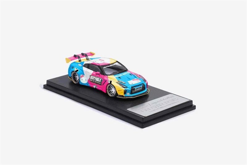 Mô hình xe GTR R35 LBWK Hello Kitty tỉ lệ 1:64 Model Collect OT64092