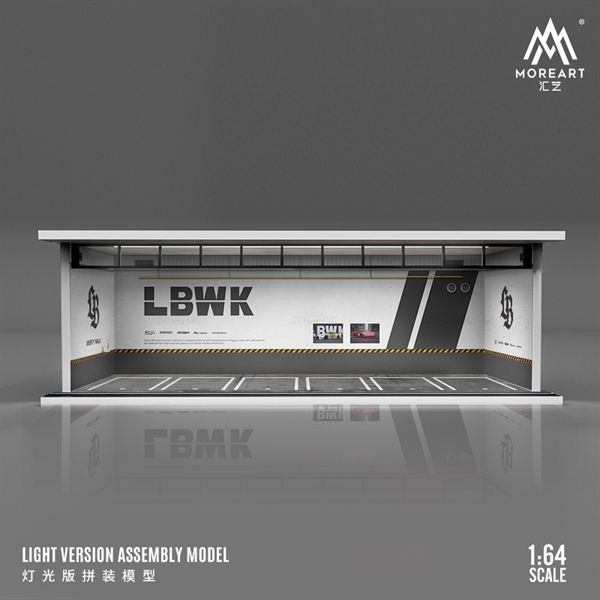 Hộp trưng bày mica mô phỏng bãi đỗ xe LBWK kích thước 30x13.3x10cm tỉ lệ 1:64 MoreArt MO914023