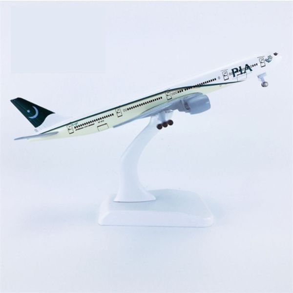 Mô hình máy bay Pakistan PIA Airlines Boeing B777 kích thước 20cm MB20079