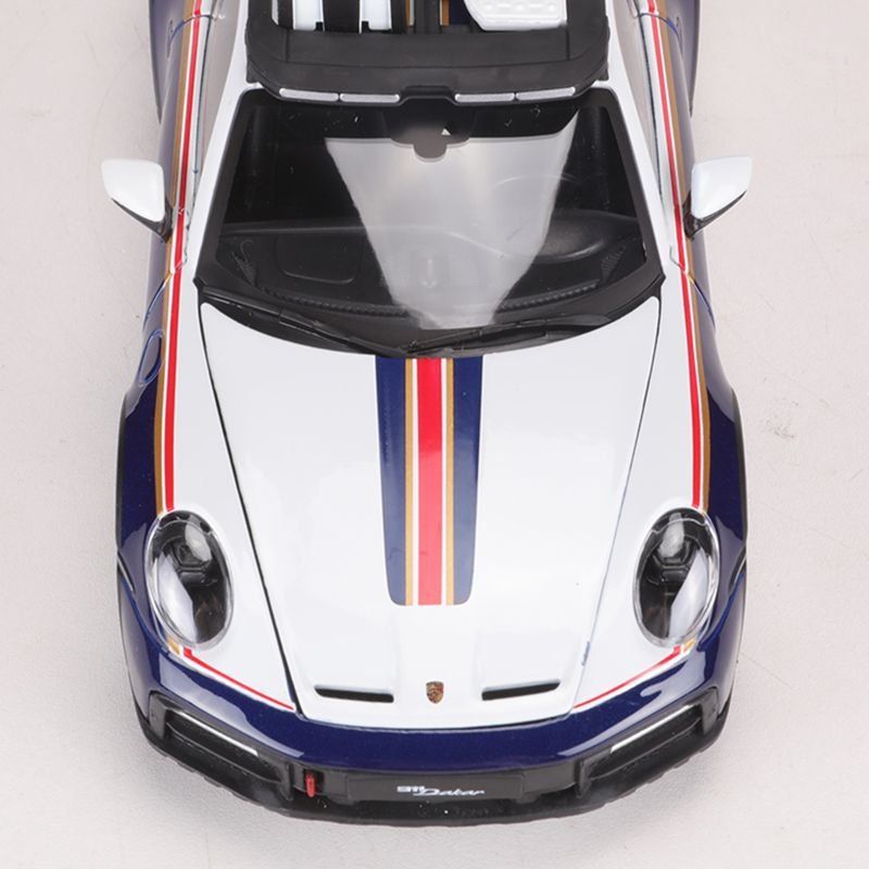 Mô hình xe Porsche 911 Dakar full open có phụ kiện tỉ lệ 1:24 Bburago 18-28029 OT417