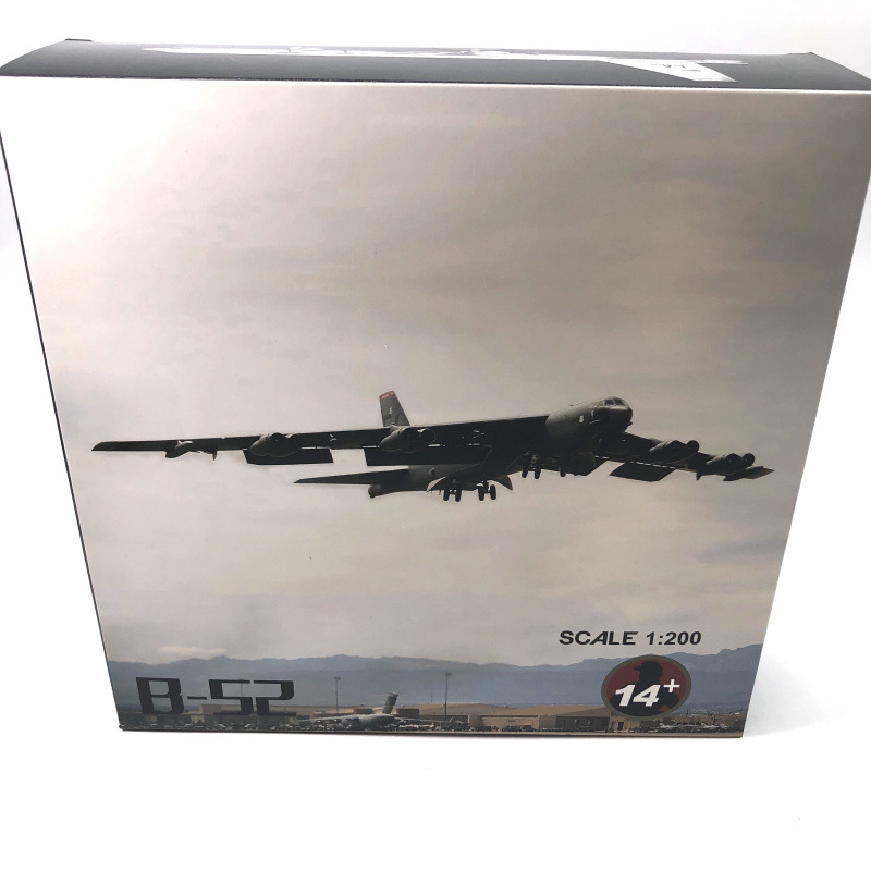 Mô hình máy bay vận tải quân sự USAF B52 AMERICAN tỉ lệ 1:200 Ns models MBQS020