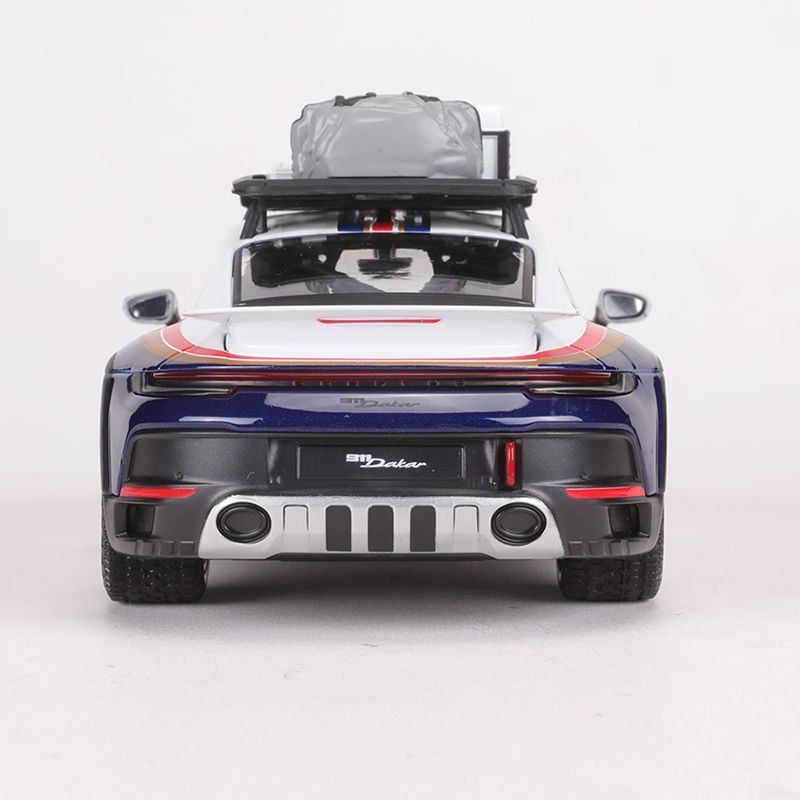 Mô hình xe Porsche 911 Dakar full open có phụ kiện tỉ lệ 1:24 Bburago 18-28029 OT417