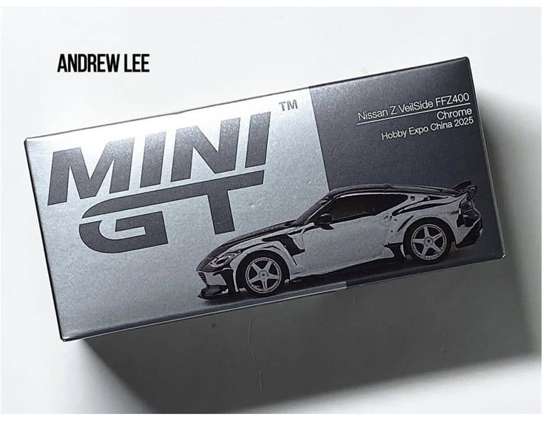 Mô hình xe Nissan Z VeilSide FFZ400 Chrome – Hobby Expo China 2025 tỉ lệ 1:64 MiniGT MGT00980