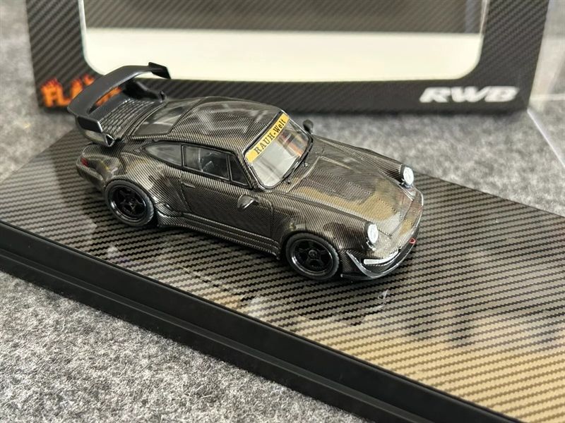 Mô hình xe Porsche 964 Rauh welt RWB full carbon + đế carbon tỉ lệ 1:64 Flame model OT64251
