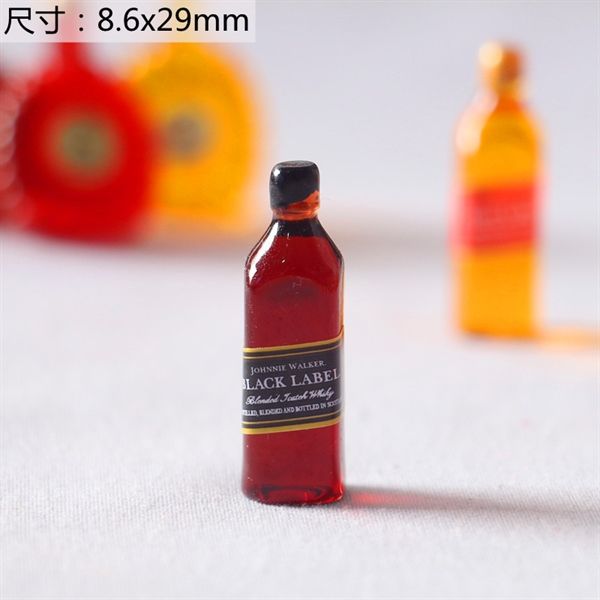 Mô hình rượu mini t Black Label, Red Label trang trí showroom, diorama DE015