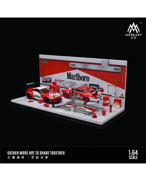 Hộp trưng bày mica xưởng sửa chữa ô tô có bàn nâng , có fig Malboro tỉ lệ 1:64 MO641073