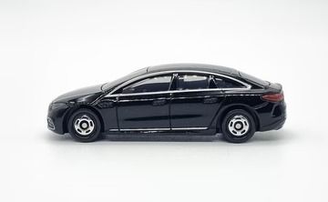 Mô hình xe Mercedes Benz EQ tỉ lệ 1:64 Tomica 228103