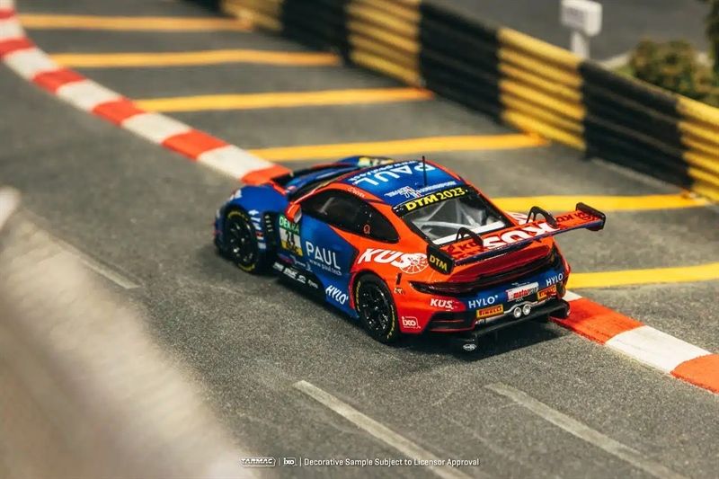 Mô hình xe Porsche 911 GT3 R DTM 2023 Ayhancan Güven tỉ lệ 1:64 Tarmac Works T64-084-23DTM24