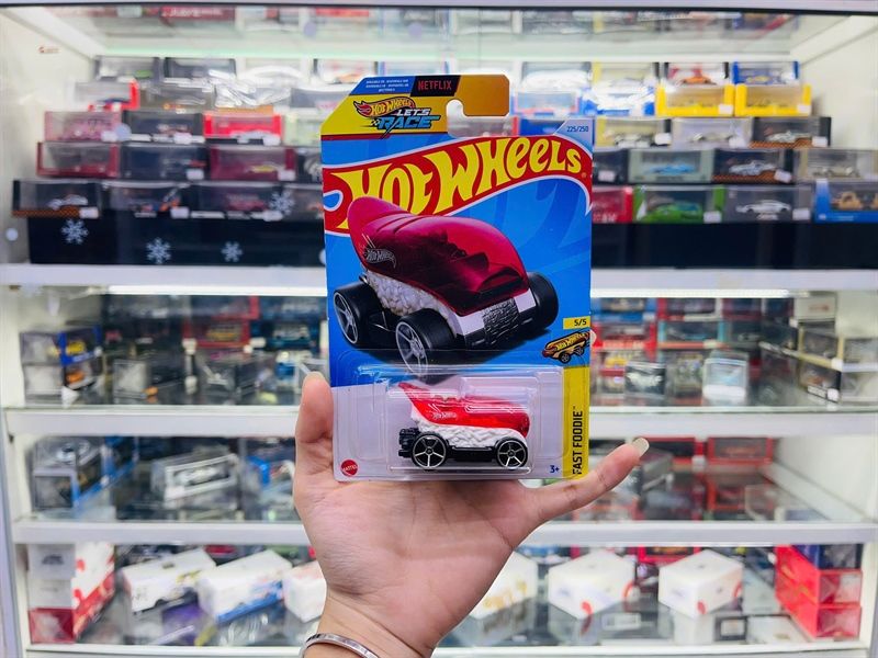 Đồ chơi mô hình xe Hot wheels kim loại có bản quyền chính hãng tỉ lệ 1:64 C4982