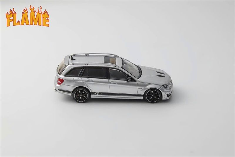 Mô hình xe Mercedes-Benz C63 AMG Edition 507 tỉ lệ 1:64 Flame Model OT64100