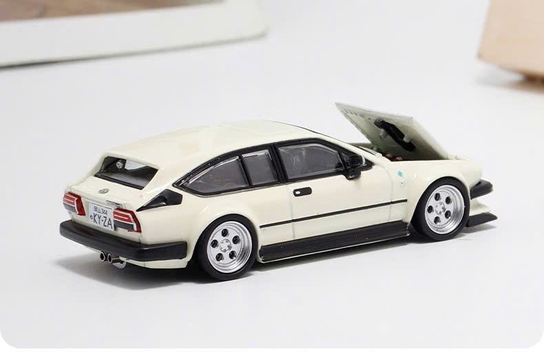 Mô hình xe Alfa Romeo GTV6 tỉ lệ 1:64 TPC MODEL OT64103
