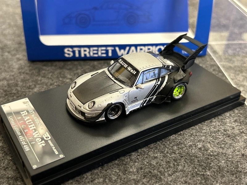 Mô hình xe Porsche Rauth Welt RWB 993 GT wipe body silver - carbon rear wing tỉ lệ 1:64 Street Weapon OT64449