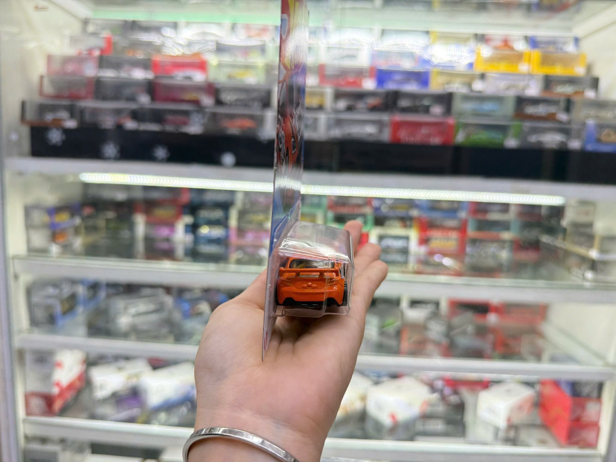 Đồ chơi mô hình xe Hot wheels kim loại có bản quyền chính hãng tỉ lệ 1:64 C4982