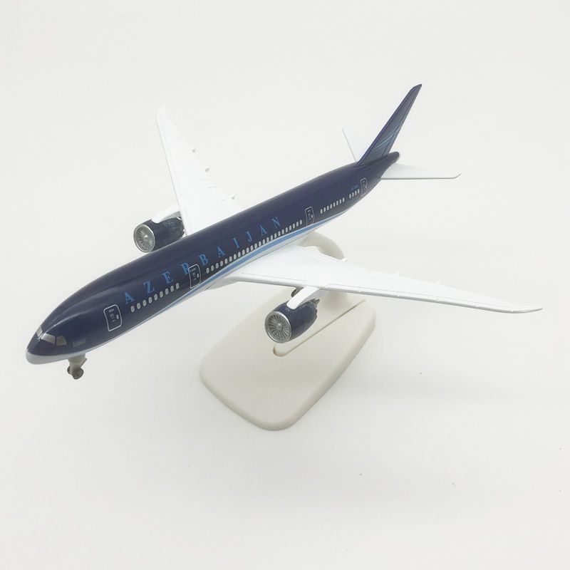 Mô hình máy bay Azerbaijan Boeing B787 có bánh xe kích thước 20cm MB20109