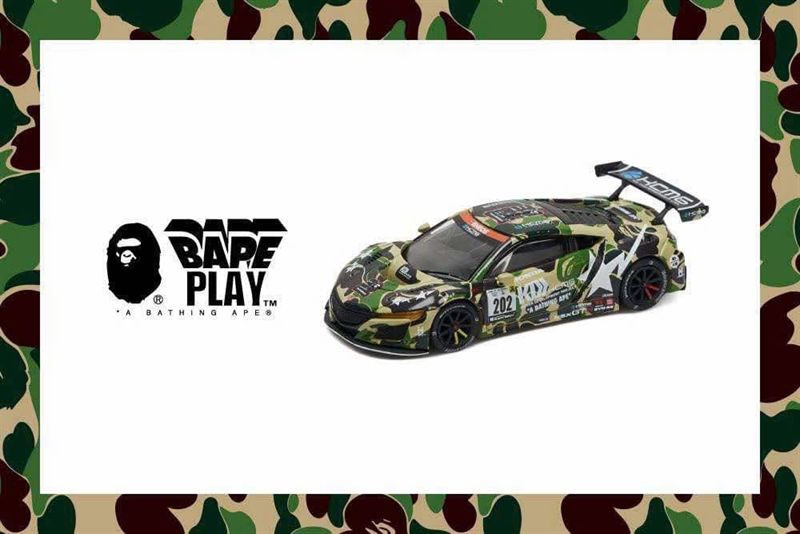 Mô hình xe Honda Acura NSX GT3 Bape hộp mica tỉ lệ 1:64 Poprace OT64299