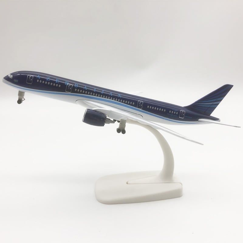 Mô hình máy bay Azerbaijan Boeing B787 có bánh xe kích thước 20cm MB20109