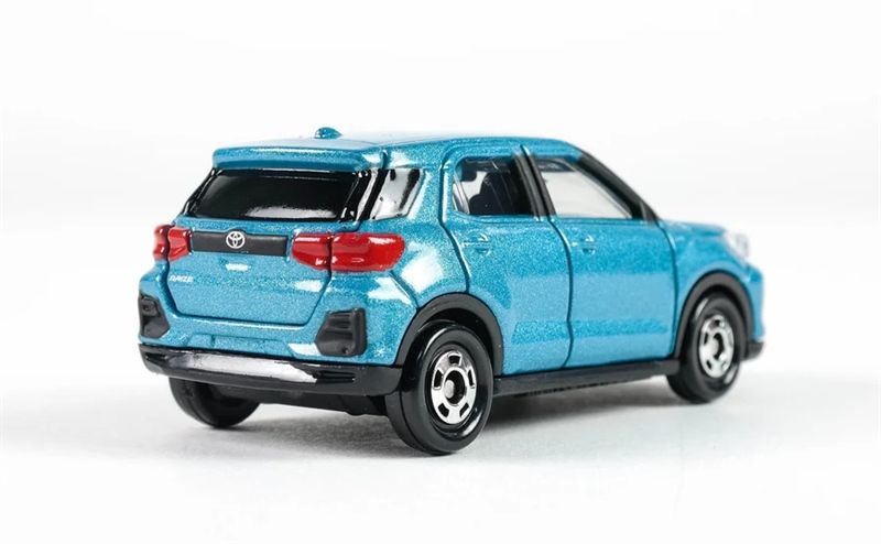 Mô hình xe Toyota Raize tỉ lệ 1:64 Tomica 175346