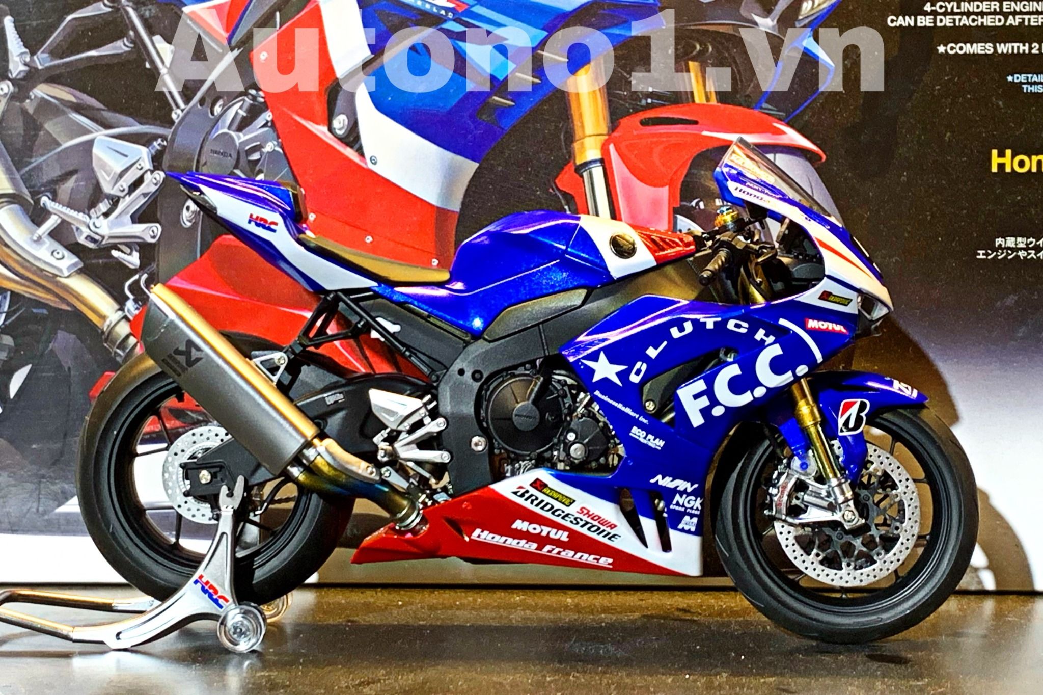 Mô hình xe cao cấp Honda CBR1000RR F.C.D TSR France 2020 1:12 Tamiya D097D