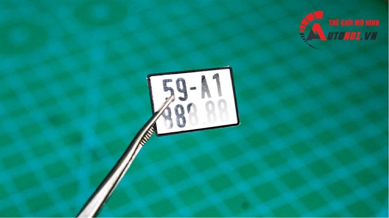 Biển số xe mô hình cho mô tô 1:12 Autono1 PK002A