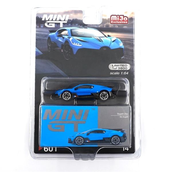 Mô hình xe Bugatti Divo Blue 2022 bản card tỉ lệ 1:64 MiniGT