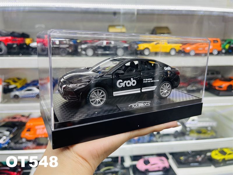 Mô hình xe độ dịch vụ taxi Grab - Black Nissan Sylphy có đế hộp mica tỉ lệ 1:32 Alloy Autono1 OT548